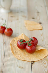 Wrap mit Tomaten