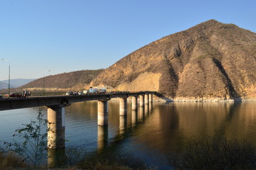Puente sobre el Dique Cabra Corral - Salta, Argentina