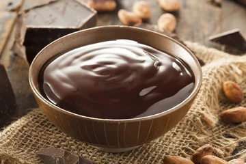 Crédence de cuisine en verre imprimé Bonbons Sweet Dark Chocolate Sauce
