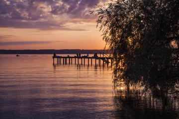 Fototapeta na wymiar Starnberger See am Abend
