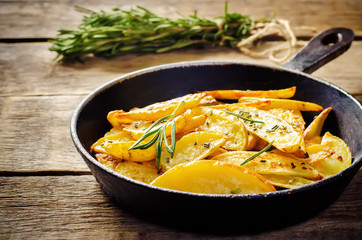 potatoes baked with rosemary