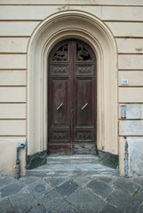 Porta in legno, ingresso palazzo