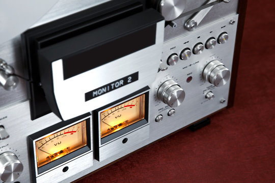 Analog Stereo Open Reel Tape Deck Recorder VU Meter