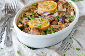 Rabbit baked with cream