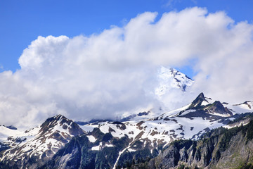 Fototapeta na wymiar Mount Baker Under Clouds from Artist Point Washington State