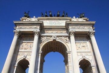 Fototapeta na wymiar Milan monument - Arch of Peace