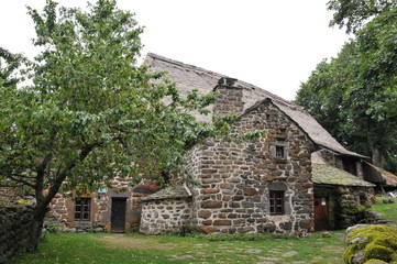 maisons &agrave; toit de chaume &agrave; Bigorre - Haute Loire