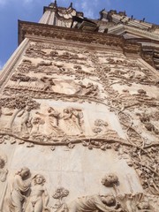 rilievo duomo orvieto