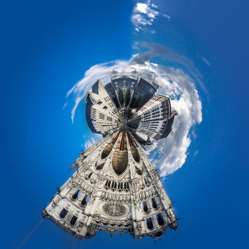 cath&eacute;rale mini plan&egrave;te