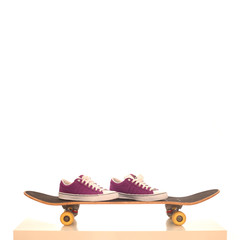 Skateboard und Schuhe