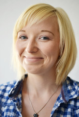 Naklejka premium smiling young Woman