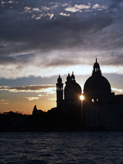Venezia, tramonto alla Basilica di Santa Maria della Salute