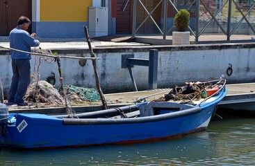Fischer richtet sein Netz in Aveiro