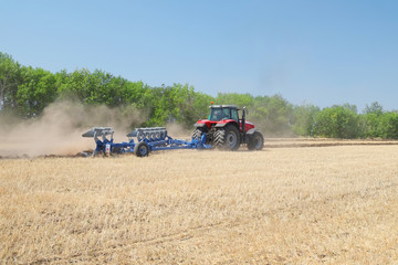 Obraz premium tractor with a plow