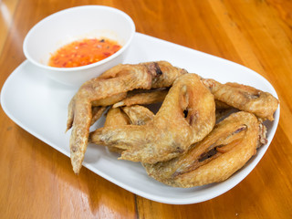 Fried chicken with salt (Gai Tod Gluer)