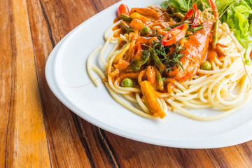 spaghetti with prawn panag sauce