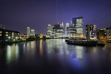Obraz na płótnie Canvas Docklands skyline