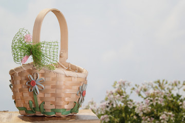 Fototapeta na wymiar wicker basket for flowers