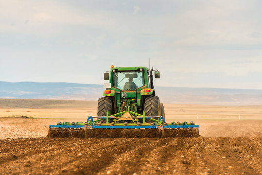 Tractor Labrando