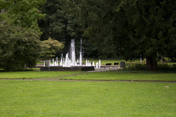 Obraz premium Brunnen im Stadtpark