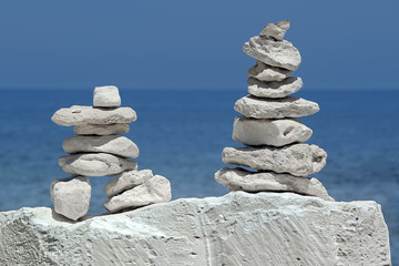 equilibrium of the pyramid stones