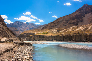 Obraz premium Manali-Leh road in Indian Himalayas