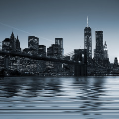 Naklejki  Panoramiczny widok na panoramę Nowego Jorku w centrum Manhattanu w nocy
