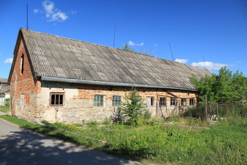 Fototapeta na wymiar Abandoned farm building