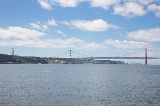 Lisbonne : pont du 25 avril