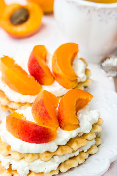 Biscuit with apricots