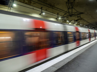 Fototapeta na wymiar Parisian subway