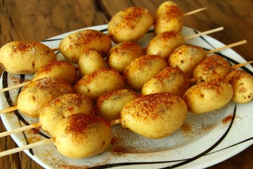 grill kartoffeln am spiess I