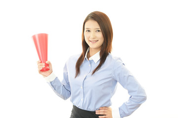 声援を送る女性