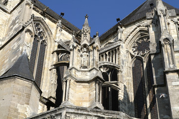 Fototapeta na wymiar basilique de saint-quentin
