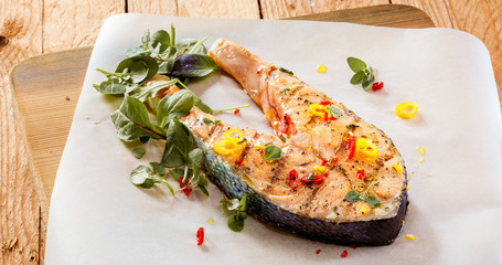 Grilled salmon fillet with spices and herbs