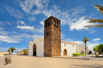 Wyspy Kanaryjskie, Fuerteventura, La Oliva, kosciół XVII w