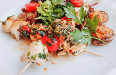 beef steak kabobs with vegetables