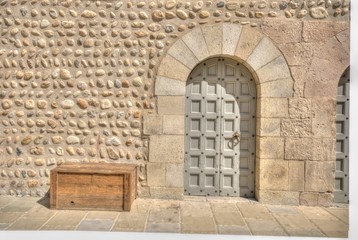 Fototapeta na wymiar Puerta de castillo