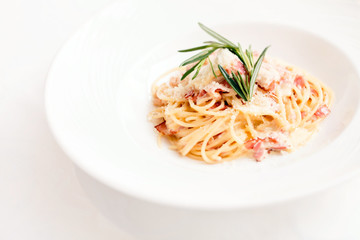 Pasta with bacon and cream sauce