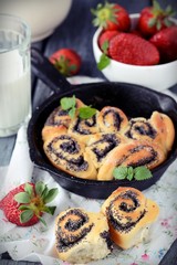 Buns with poppy seeds