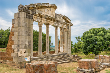 Temple ruins in Apollonia. - obrazy, fototapety, plakaty