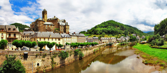 Naklejka premium Estaing - one of the most picturesque villages in France.