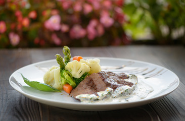 beef with steamed vegetables