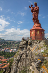 Obraz premium Le Puy-en-Velay : Statue Notre-Dame de France, Rocher Corneille