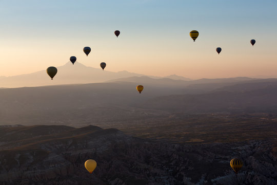Cappadocia, the flight with the balloon at sunrise