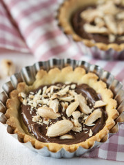 Tarts with hazelnut cream