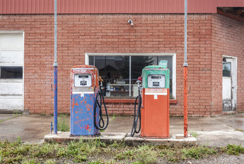 Vintage fuel pomp at closed petrol station