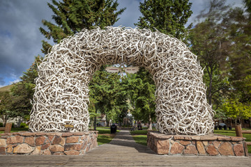 Elk Antler Arches in Jackson Town Square, Wyoming - obrazy, fototapety, plakaty