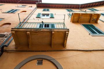 Facciata palazzi signorili, centro storico, Pisa