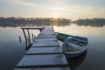  Przystań rzeczna w zimowej scenerii © Mike Mareen